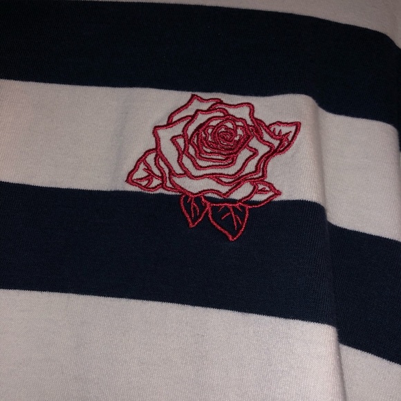 PacSun Rose Longsleeve - Picture 2 of 2